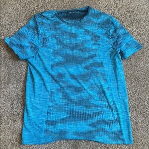 Blue and Black UnderArmour Men's Shirt